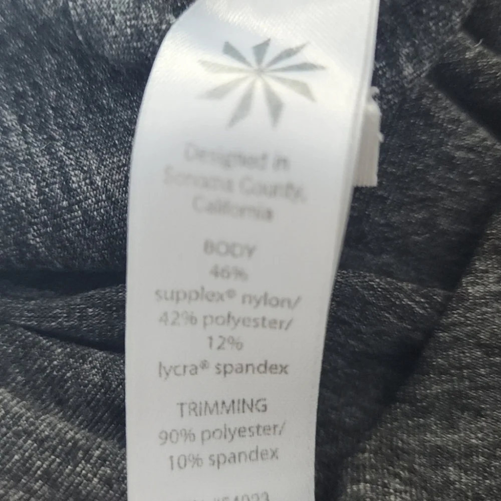 Athleta Womens Relay Capri Leggings Cropped Yoga Reflective Activewear in
